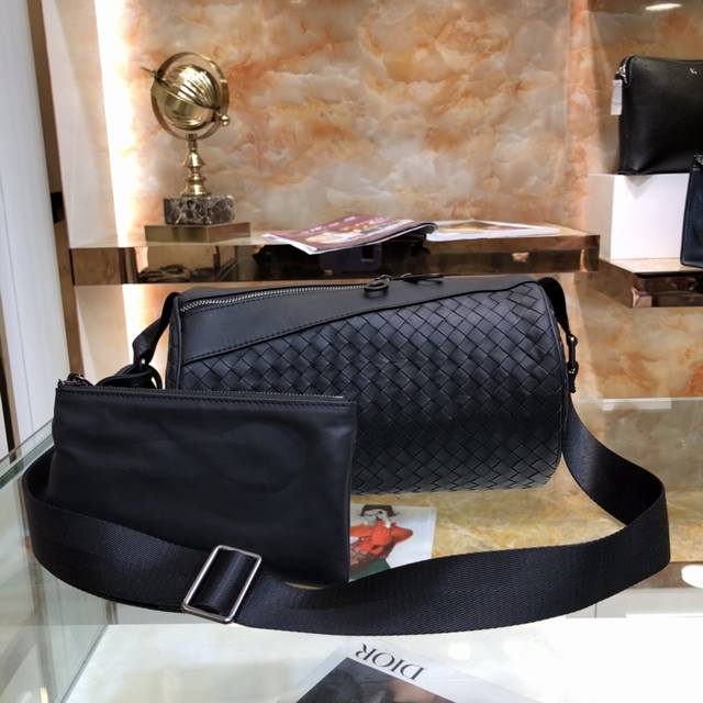 Bv Top official website popular simple and generous men's chest bag on the marke