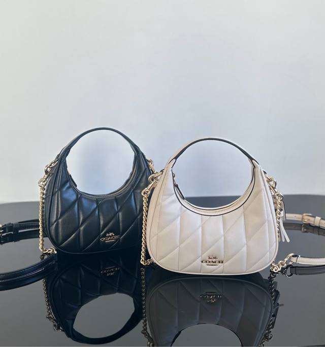 Cy710 , new crescent bag in 3 colors, with adjustable shoulder strap, can be car
