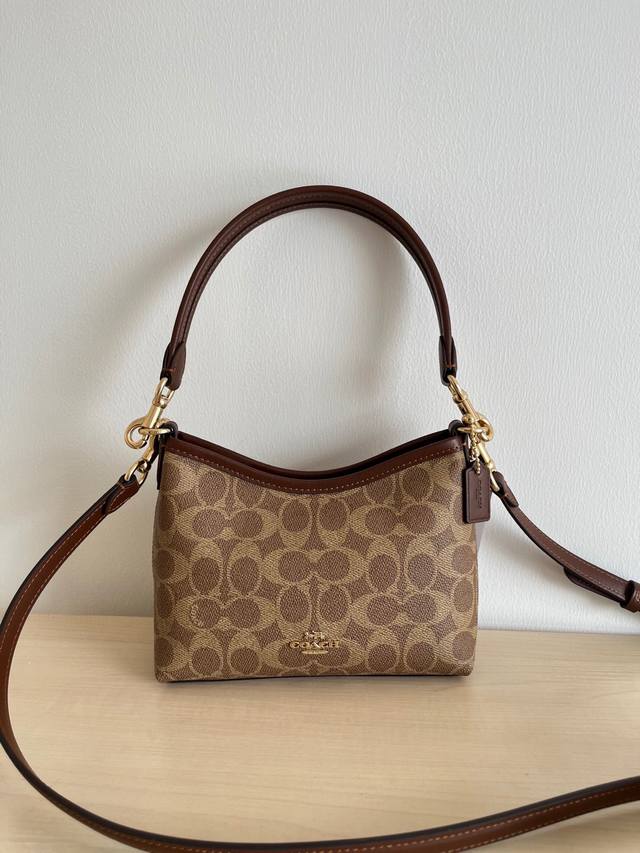 Coach Cbh15 Mini Laurel series hobo bag shoulder and crossbody bag. is a mess, s