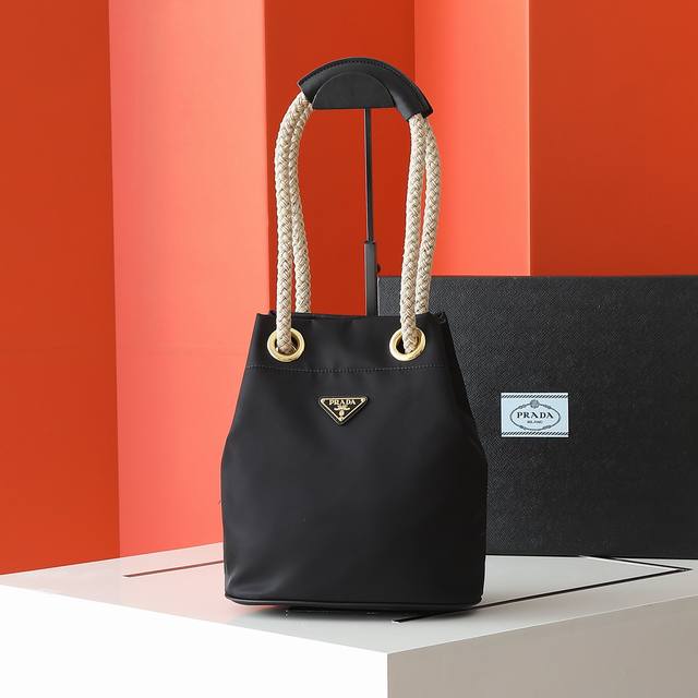 9 New Bucket Bag 1Be082 Cloth Runway Style This Re-Nylon handbag is designed wit