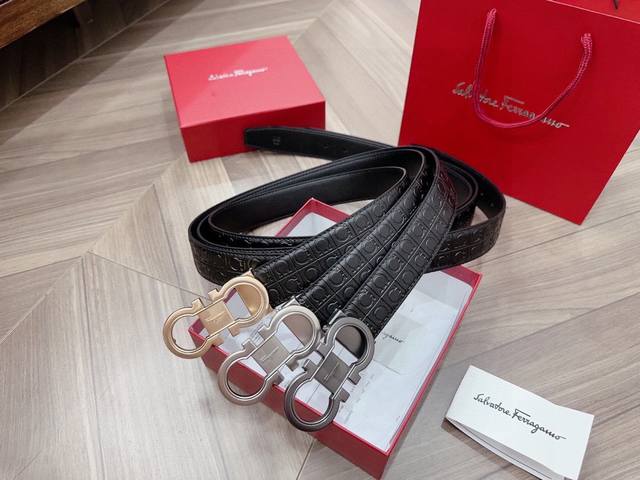 If you don't know which belt to give to your boyfriend, client or husband, you c