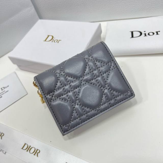 Dior 2387 Color Black Pink Gray Size 11*8.5*3 New arrival from Dior! This mini L