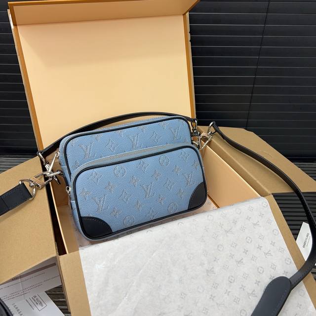 Louisvuitton Archive zipper design coated canvas shoulder crossbody handbag mess