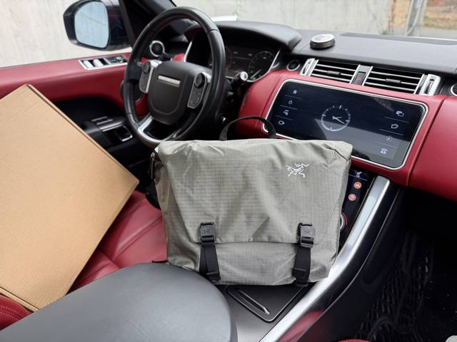 New high-end "Arcteryx" Arc'teryx shoulder bag Arc'teryx messenger bag Classic m