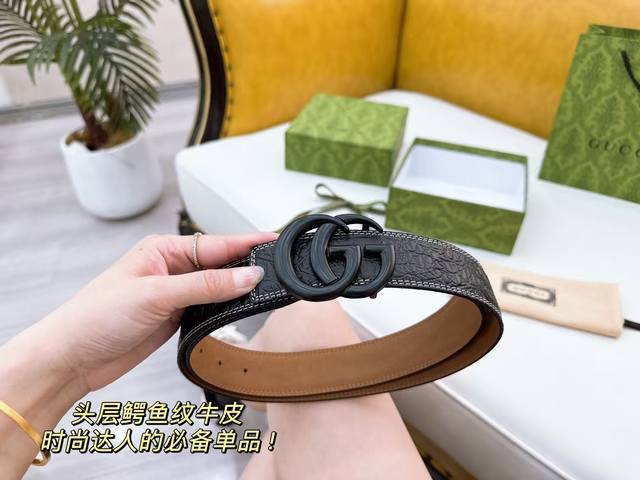Gucci original. Strong brand flavor. Made of top-grain cowhide. Durable and suit