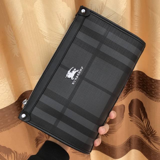 comes with a box, exclusive first release, Burberry, original development, impor