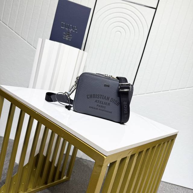 Special Dior "Christian Dior Atelier" logo crossbody bag Model: 2Dsbc119Uat Grey