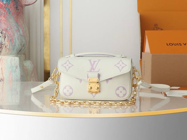 Top original single home real shot M23940 Beige purple full leather messenger ba