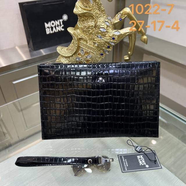 Montblanc 1022-7 Clutch Bag is made of crocodile leather and is very wear-resist