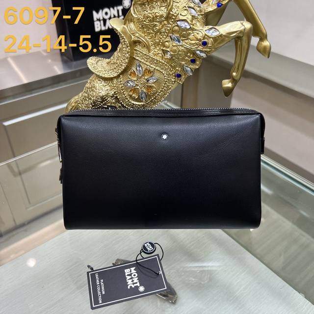 Montblanc 6697-7 Montblanc's craftsmanship clutch series is modern in style, nat
