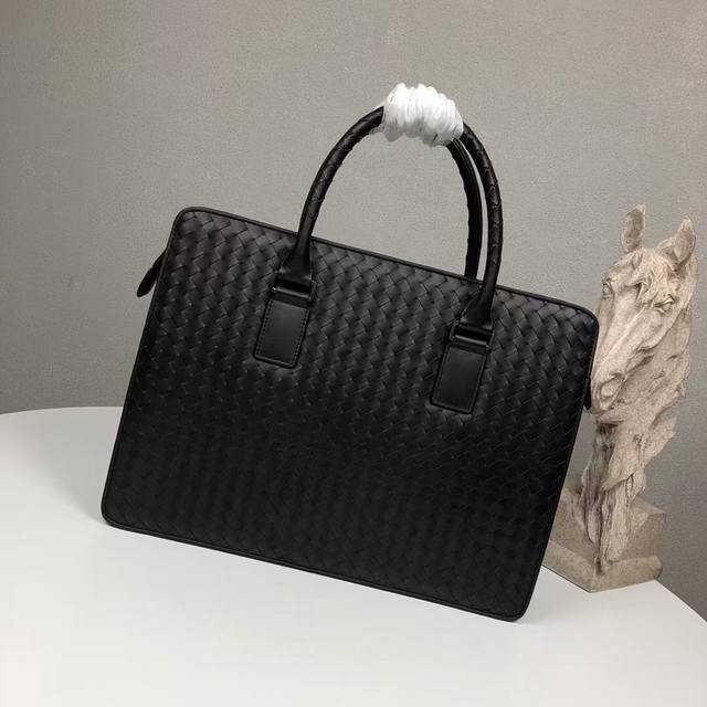 Bv men's bag briefcase men's handbag because every cell in their body is full of