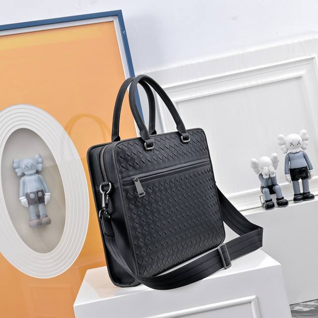 Bv Bottega Veneta upgraded version of the latest Bv briefcase official website s