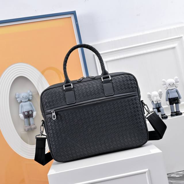 Bv Bottega Veneta upgraded version of the latest Bv briefcase official website s