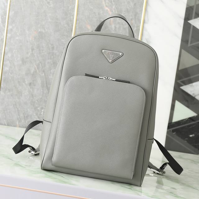 New backpack 2Vz102 original goods Made of imported Saffiano leather, metal hard