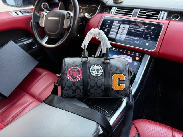 New high-end "Coach" shoulder bag Coach crossbody bag Venturer 27 brand logo pri