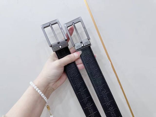 Pin buckle Montblanc's most popular belt in the world Made of cowhide, elegant a