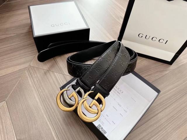 Gucci exclusive custom-made style is very fashionable and high-end, meeting your