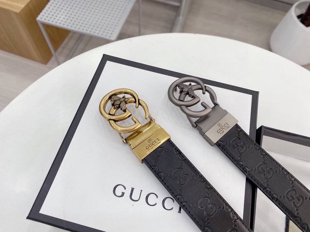 Gucci's new interlocking G buckle is deeply influenced by the brand's brilliant