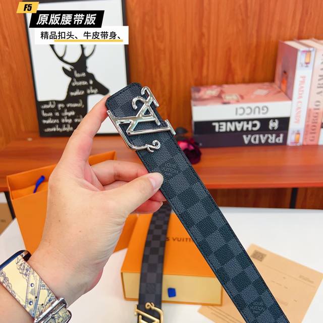 Original quality perforated Brand: Louis L men's Color: black Buckle: gold and b