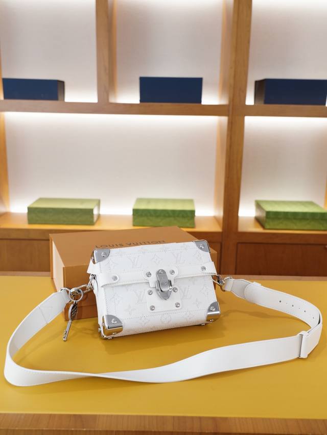 Lv Louis Vuitton official website synchronized high version crossbody shoulder b