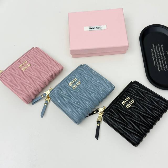 Miumiu 790 Color Black Pink Blue Size 11.5*10*3Miumiu latest model! The hottest