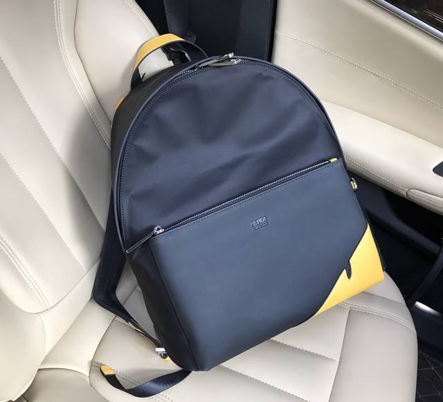 Model: 33203-1 7Vz042A9Zbf0R2A Fendi Fendi counter new cloth and leather backpac