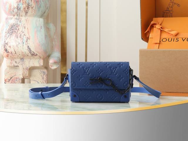 Top original home real shot M11522 M82579 This Steamer mini handbag is made of M