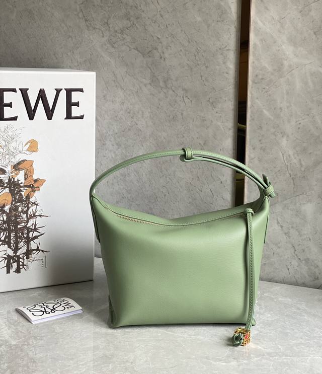 In stock! Cubi full leather lunch box bag Napa cowhide is more minimalist, gener