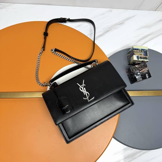 Original black silver buckle A new member of the Sunset family, the newly design