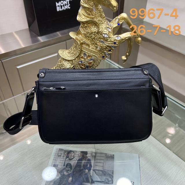 Montblanc International 9967-4 Montblanc's Artisan series shoulder bag has a mod