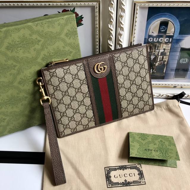 Top Edition This simple and slim wallet adopts the Gg series with the same color