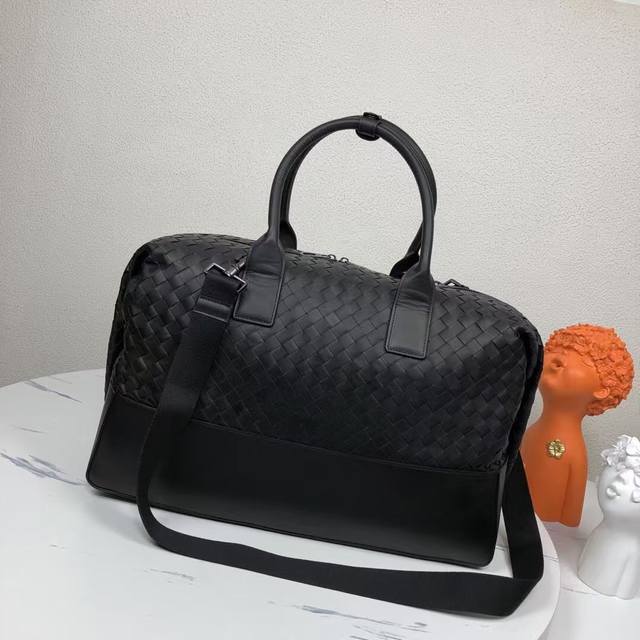 Bv new travel bag imported fetal cowhide men's bag low-key, quality and craftsma