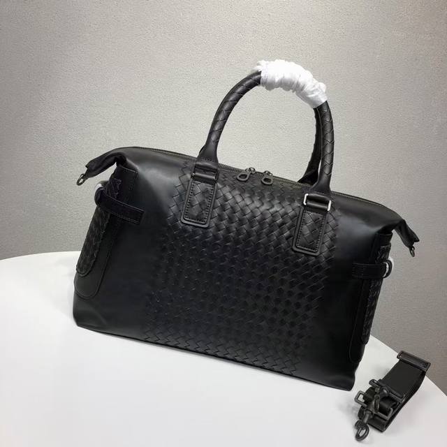 Bv new small travel bag imported fetal cowhide men's bag low-key, quality and cr