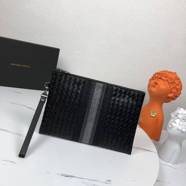 with box Bv is an Italian luxury brand. The reason why it is so precious is that