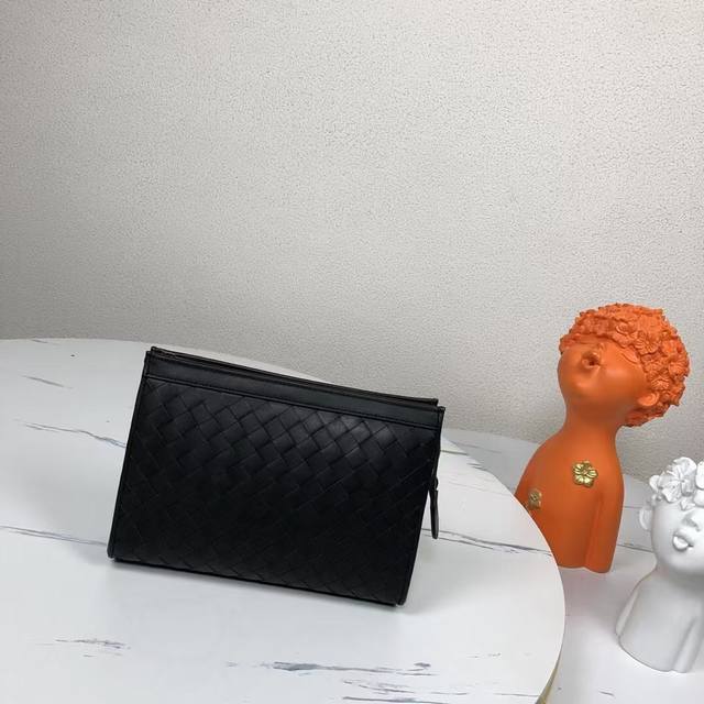 Bv small size men's handbag brand new counter brand new bag body is well known t