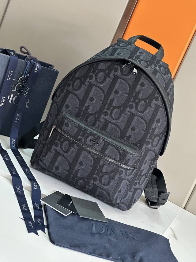 Original Rider Backpack The Rider backpack is a simple, classic, preppy style wi