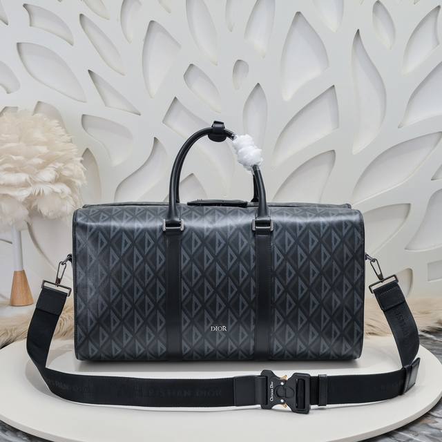 Dior - Dior's latest men's travel bag, synchronized with the official website D9