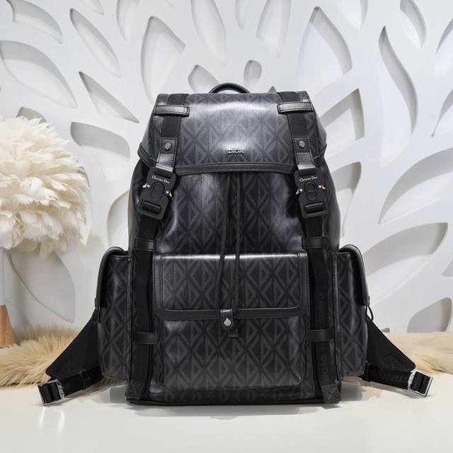 Dior - Dior's latest men's backpack. Original quality. This Dior Hit The Road ba
