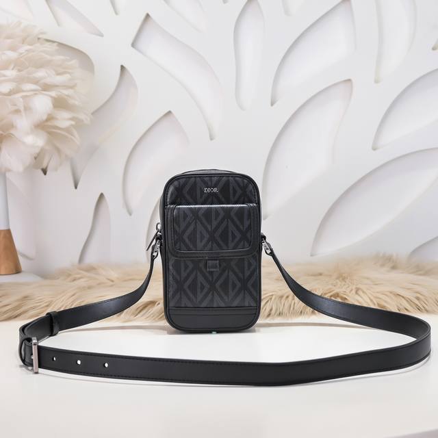 Dior - Dior's latest messenger bag, mobile phone bag, original quality, synchron