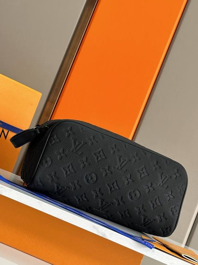Authentic development details perfect original hardware Dopp Kit toiletry bag M5