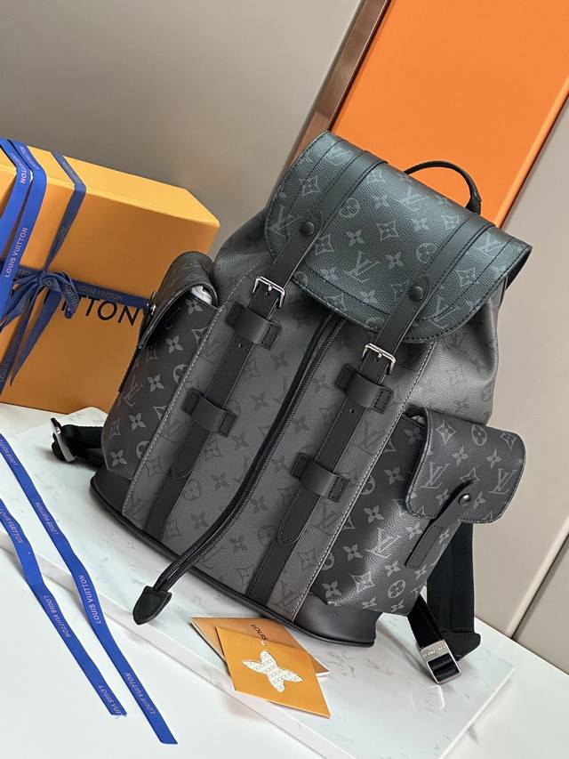Top-grade original development, all-steel hardware. This Christopher small backp