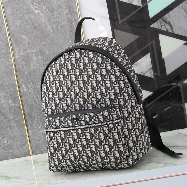 Original product available in the counter Top quality Dior Oblique backpack for