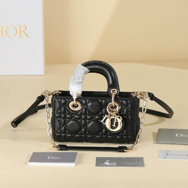 Black lambskin cannage pattern Code: S0910Onge_M900 This Lady D-Joy handbag high