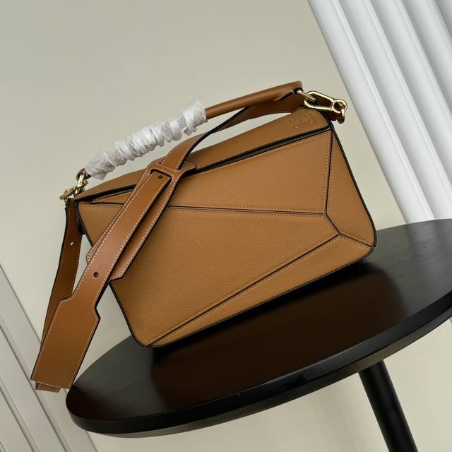 Top counter mouse hot item Loewe handbag crossbody bag lychee grain full cowhide