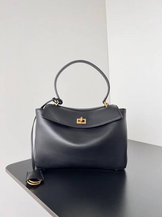 Balenciaga I finally got the Rodeo! ! ! The soft large-profile bag makes me feel