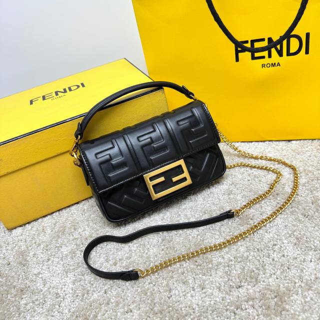 Name: Fendi Baguette Quality: Top-grade original Model: 0191S Color: Black Size:
