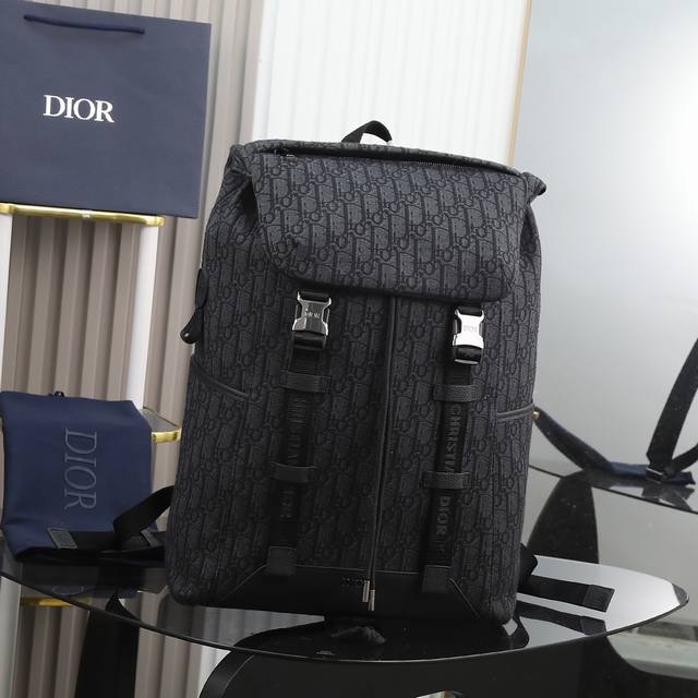 The most advanced version on the market, welcome to compare This Dior Explorer b