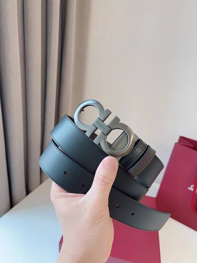 Ferragamo Ferragamo buckle is thick and not ordinary in the market, double-sided