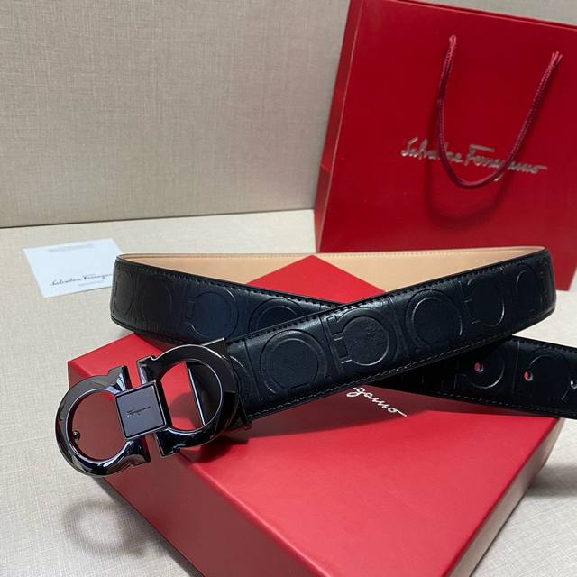 Width 35mm Reasons to buy Ferragamo: Because the belt buckle is in the shape of