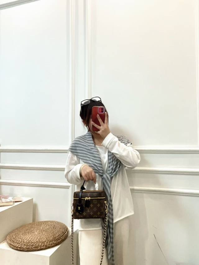 Cowhide gift box packaging Lv new Vanity Pm cosmetic box soft box is too tastele